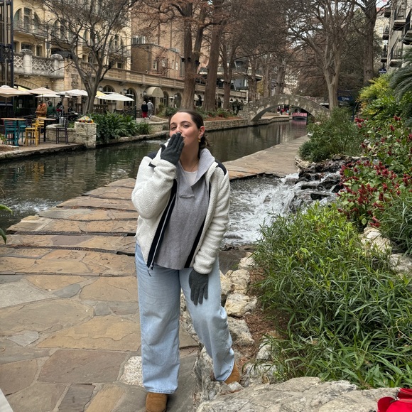 American Eagle 90’s Wide Leg Denim - Picture 6 of 6